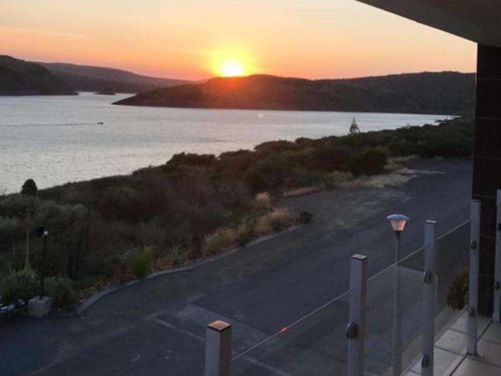 Waterfront Boutique Hotel Vanderkloof Buitenkant foto